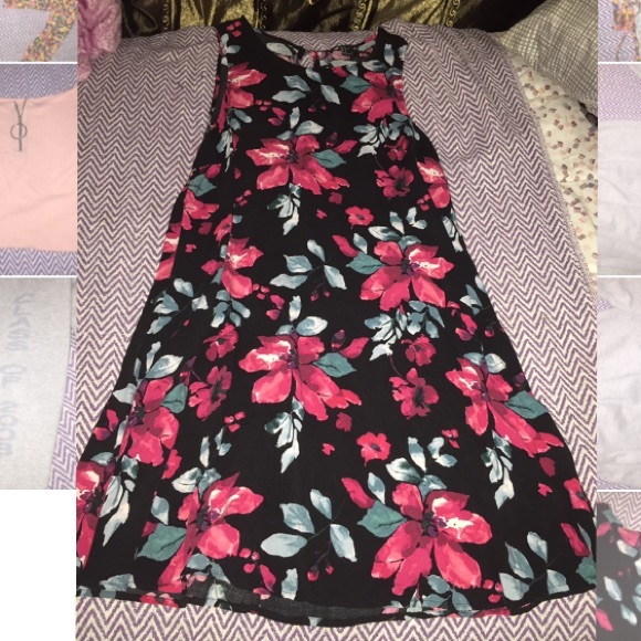 Forever 21 Dresses & Skirts - Cute floral over sized dress
